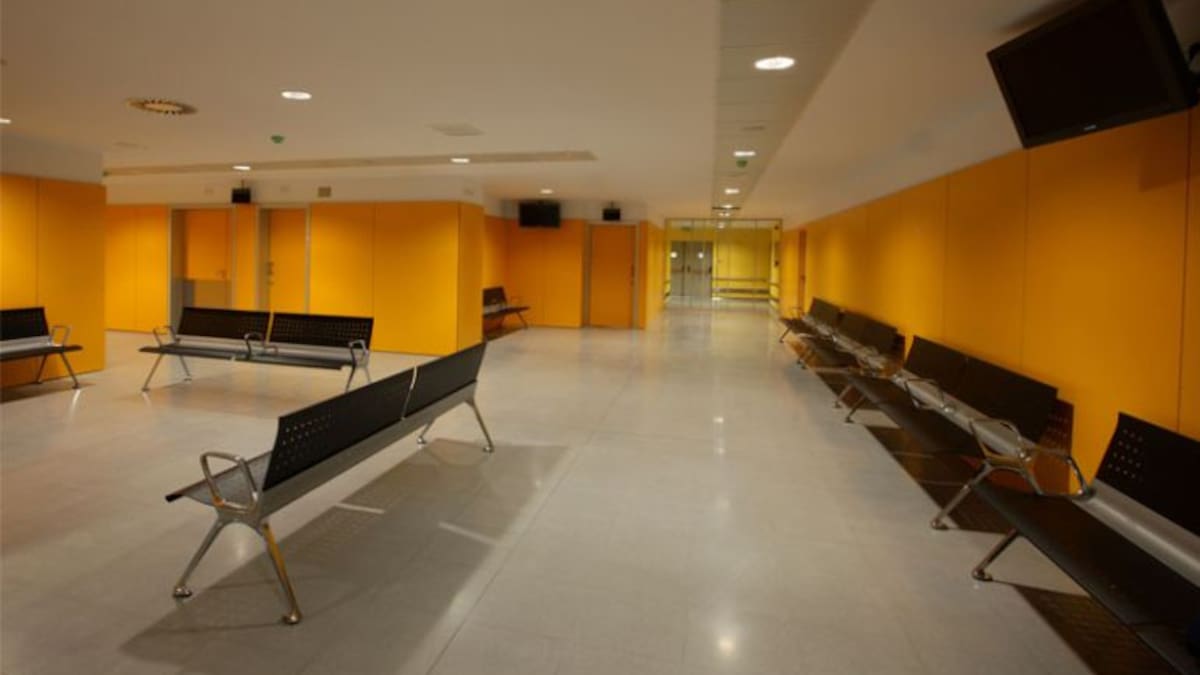 Trabajadoras de la cafetería del Hospital Príncipe de Asturias denuncian trato machista