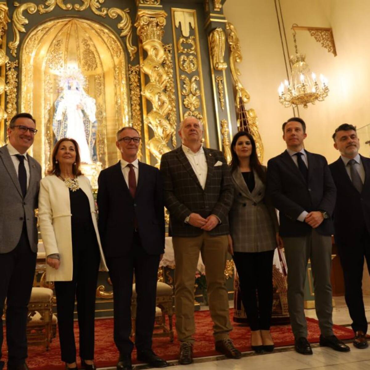 Guirao elogia los bordados de la Semana Santa de Lorca y anuncia presupuesto para restaurar monumentos