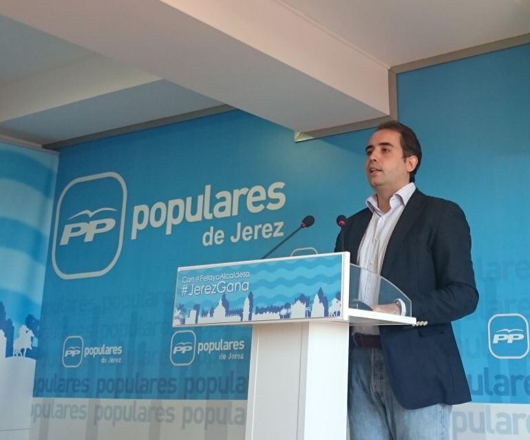 Antonio Saldaña, PP, durante una rueda de prensa