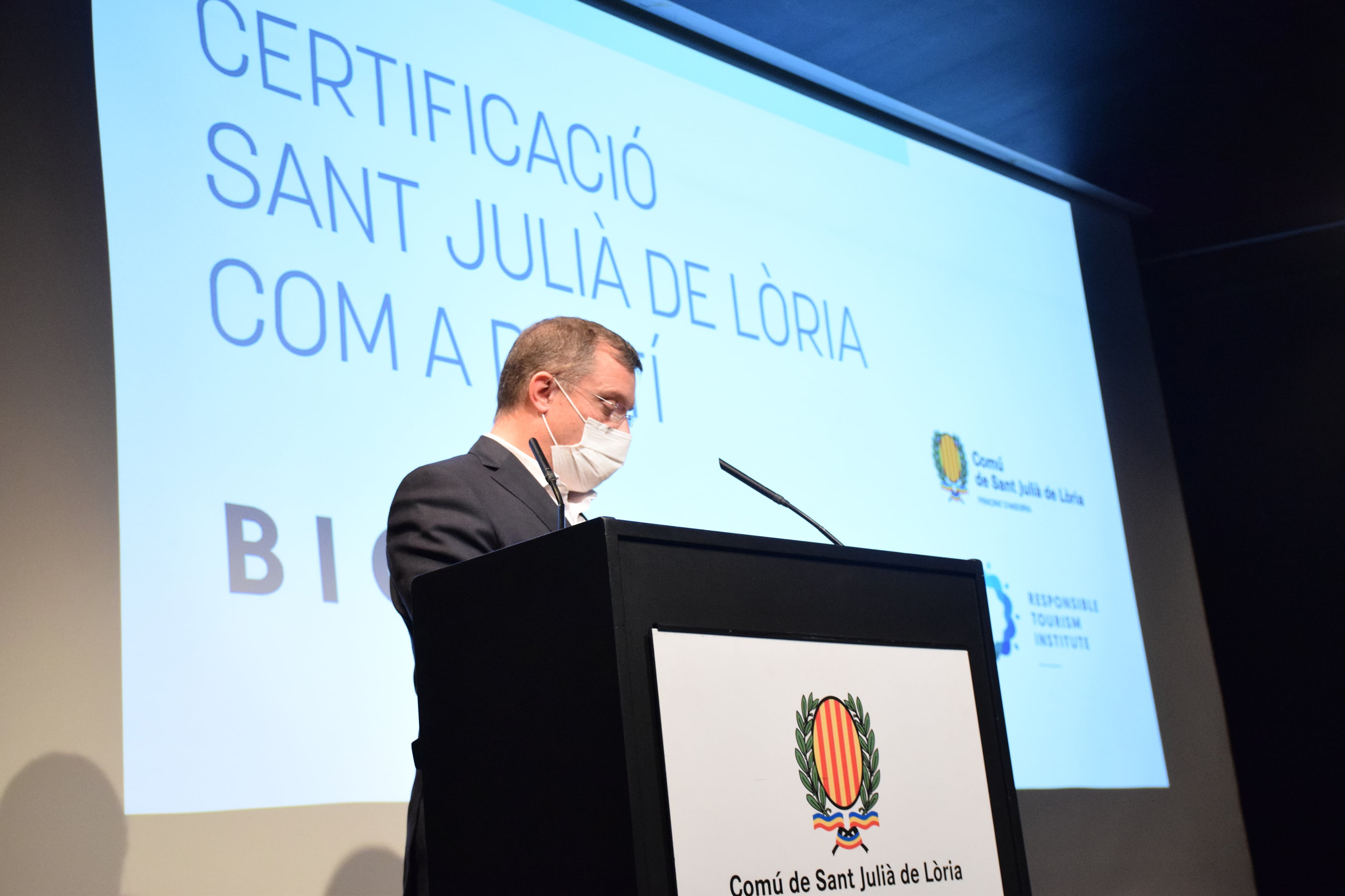 El cònsol major de Sant Julià de Lòria, Josep Majoral, durant l&#039;acte d&#039;entrega de la certificació Biosphère.