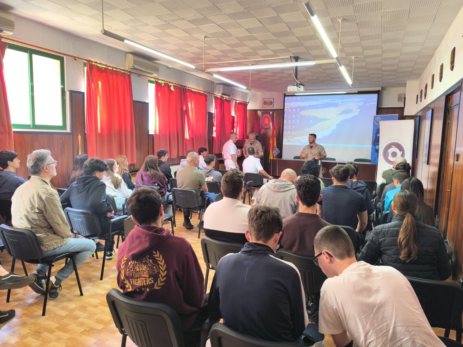 La 'ingeniería' escolar de la Región completa con éxito el desafío de los fondos marinos en la tercera edición del reto 'CanGoDeep'