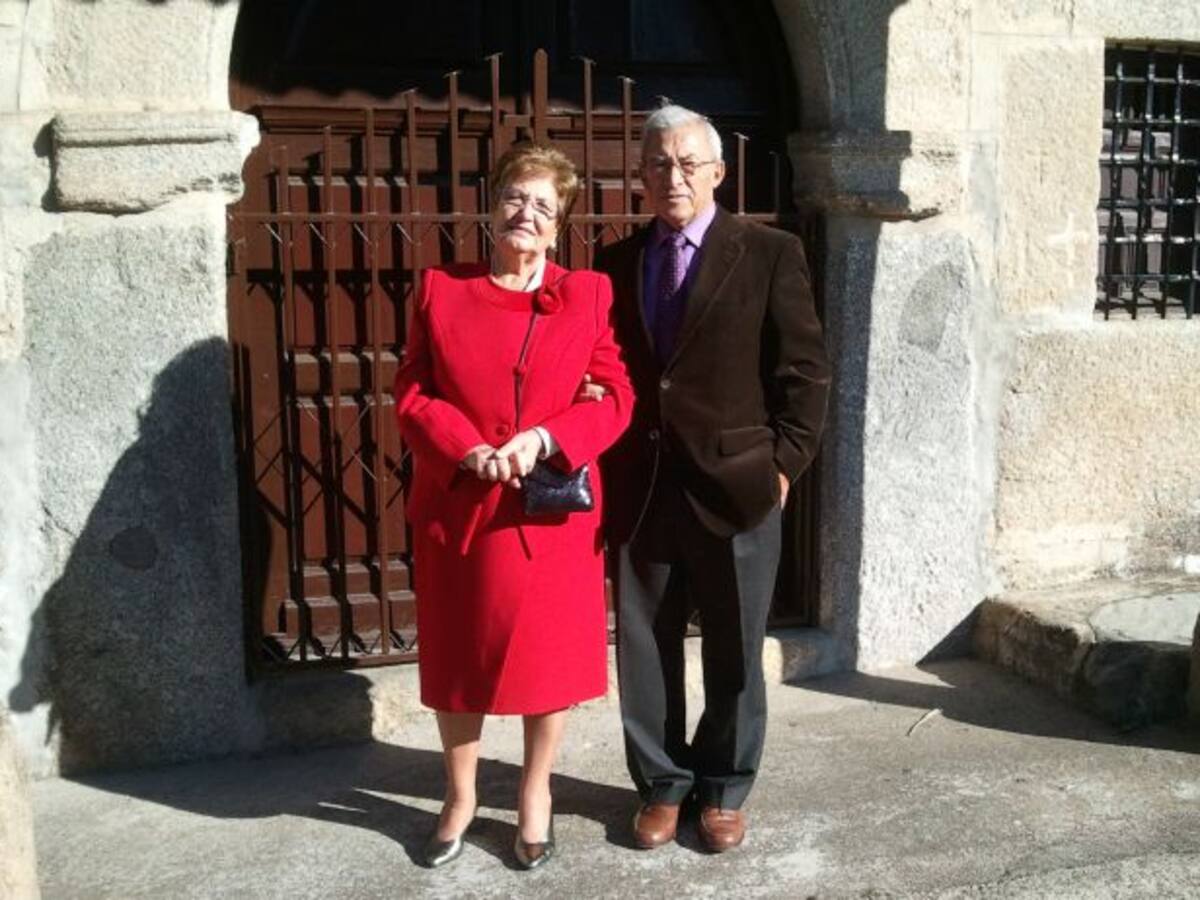 "Mi padre cuida día y noche a mi madre, enferma de alzheimer"