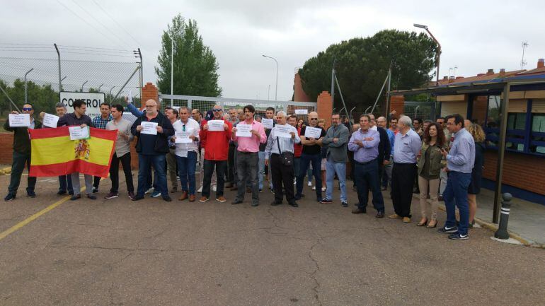 Protesta en apoyo a los trabajadores de instituciones penitenciarias en Badajoz