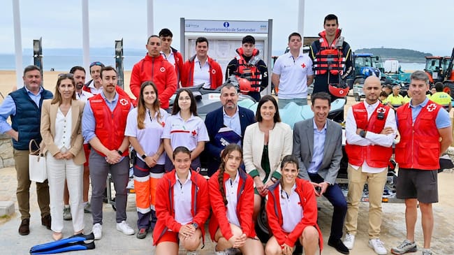 Presentación de la campaña de salvamento y socorrismo para este verano en Santander.