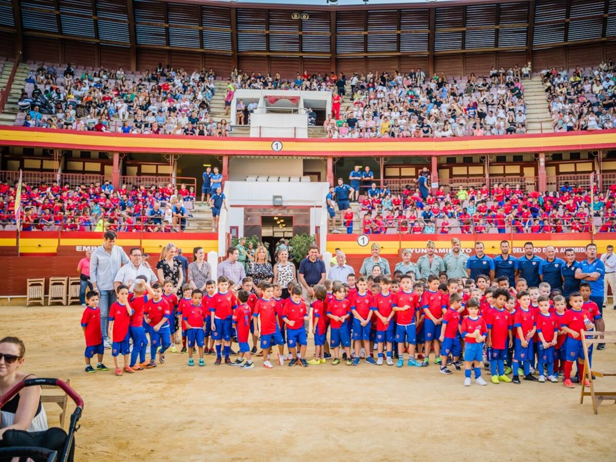 Cerca de 700 alumnos en la Escuela Municipal de Fútbol de Roquetas de Mar