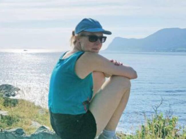 Stella Wedell de vacaciones en 2019