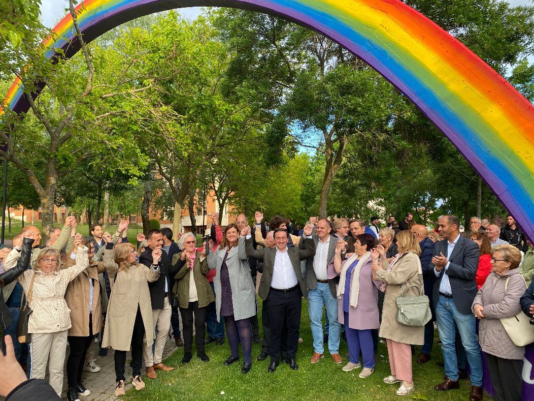 El PSOE cierra la campaña electoral con una fiesta en el Parque del Reloj