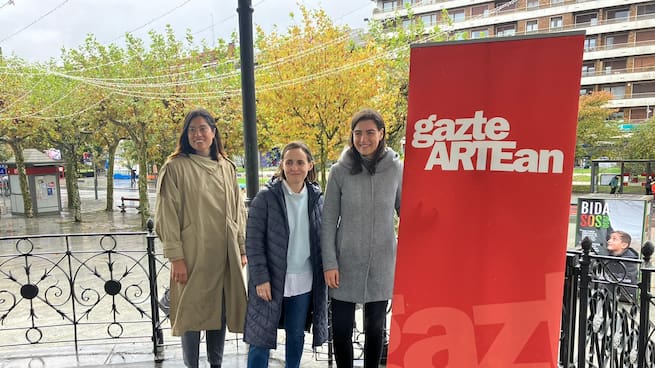 Nuria Alzaga destaca la Importancia del Día de la Infancia en Irun.