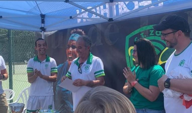 Eduardo Piedrafita recibió un reconocimiento por sus 40 años como entrenador del CT Zoiti