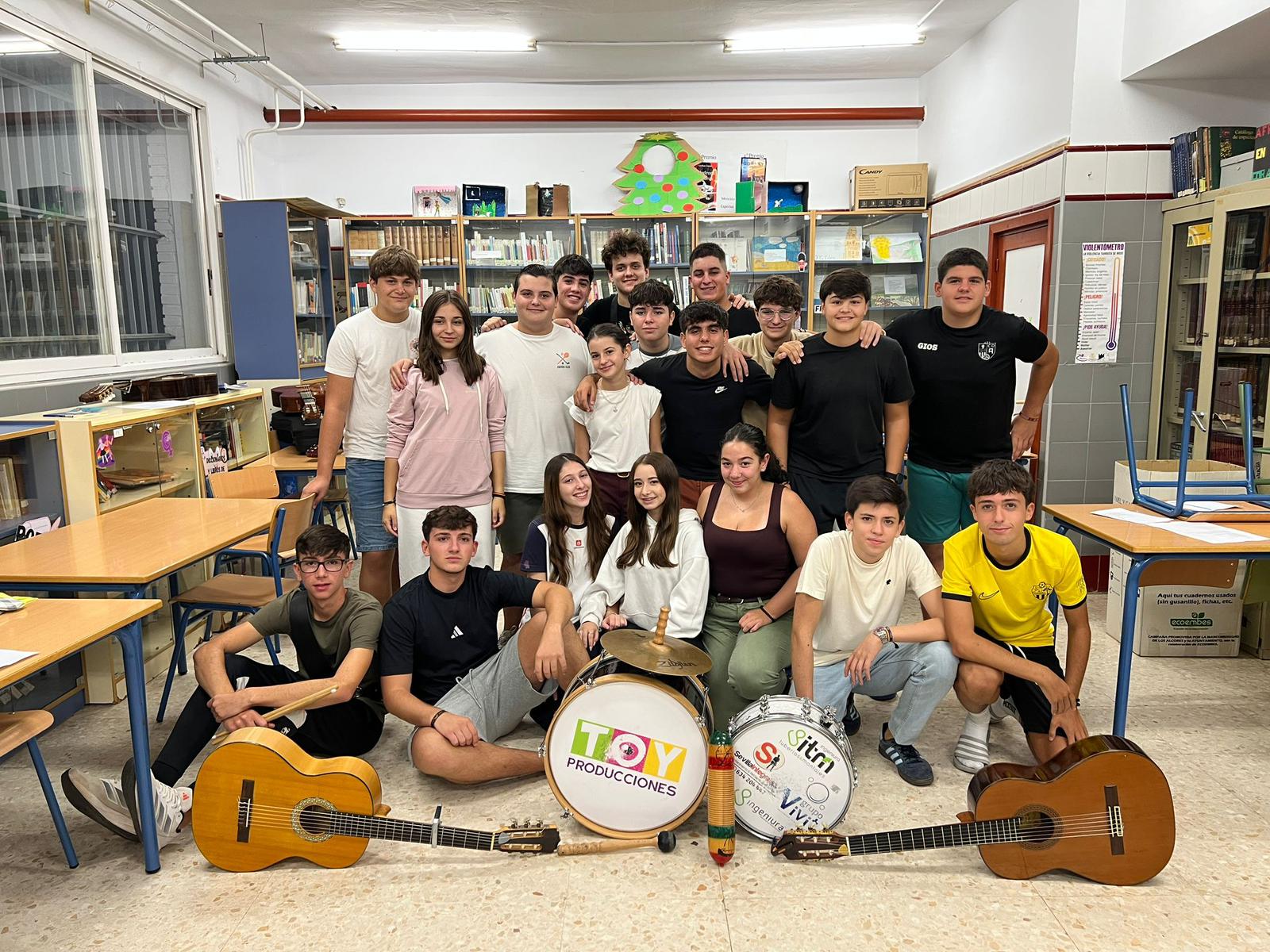 La chirigota juvenil de Alcalá de Guadaíra '¡A toda máquina!'