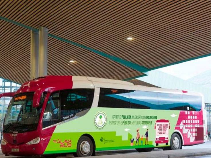 La reducción estará en vigor hasta el 31 de diciembre para las líneas de Alavabus y todas las líneas del servicio de transporte comarcal