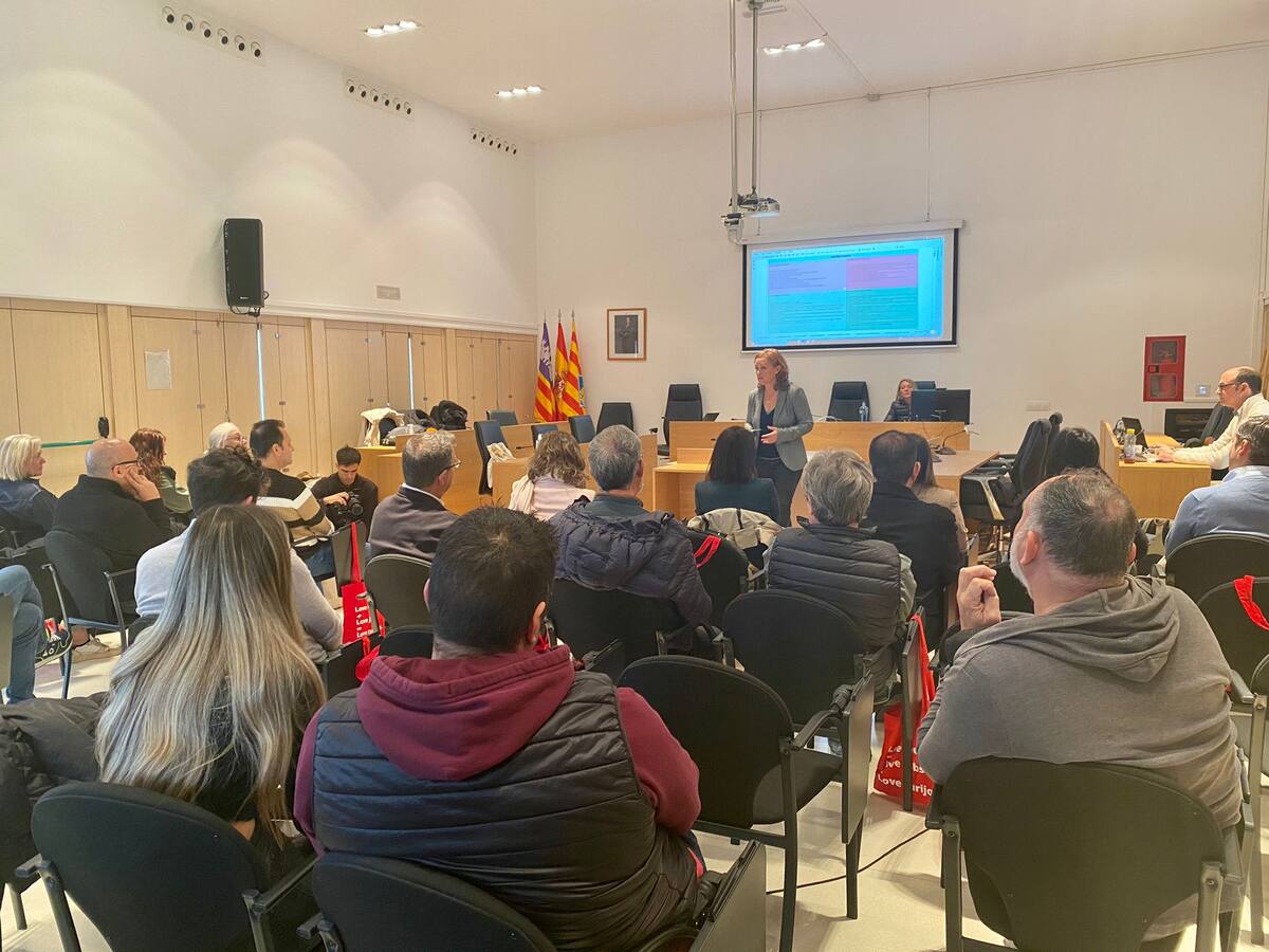 Más de la mitad de los turistas que visitan Formentera se quejan de los altos precios