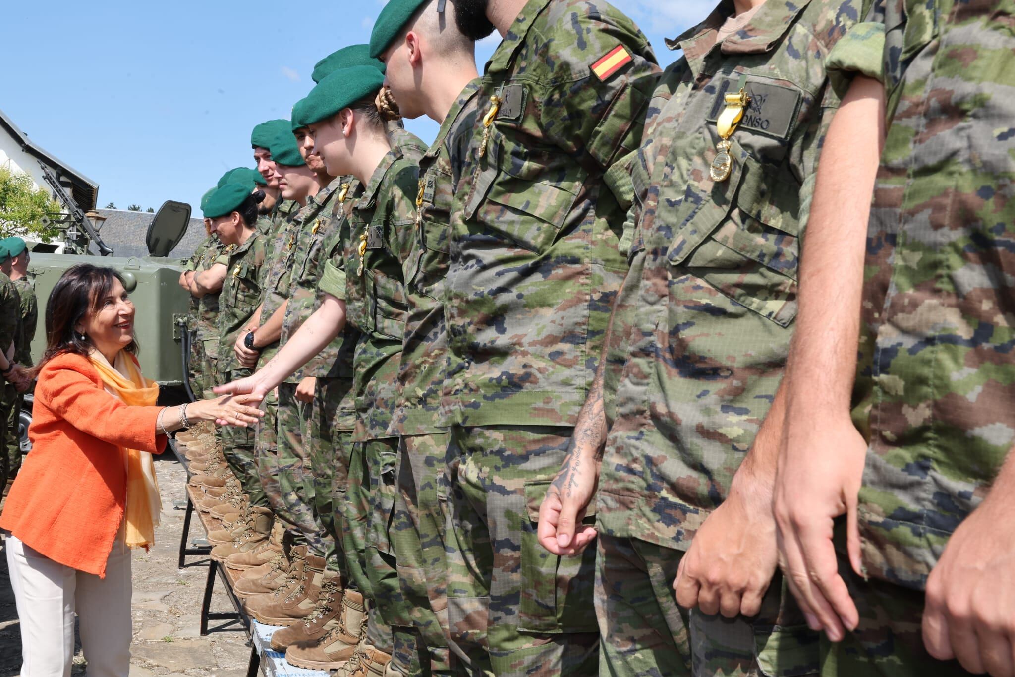 La ministra de Defensa puso en valor la labor del ejército en la DANA y en la lucha contra el fuego