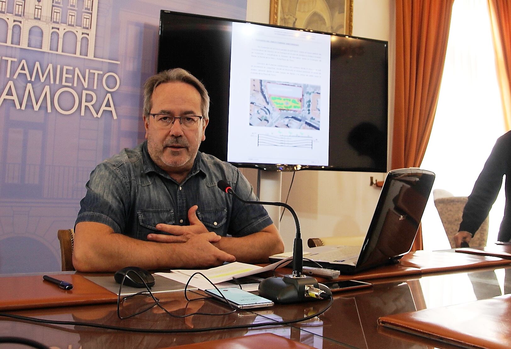 Francisco Guarido durante la rueda de prensa de presentación del aparcamiento