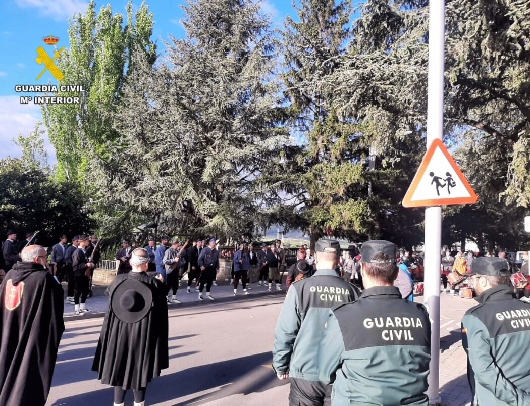 La Guardia Civil controla las descargas en el Primer Viernes de Mayo