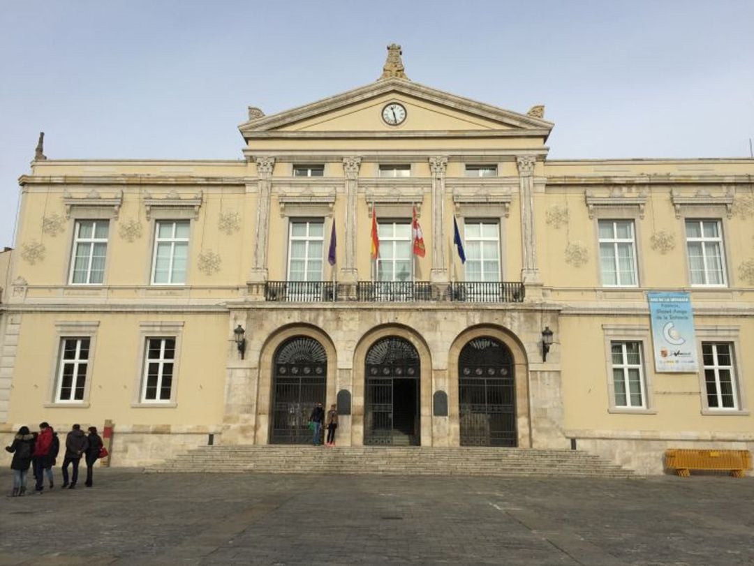 Ganemos detecta carencias en materia de personal en el Ayuntamiento de Palencia