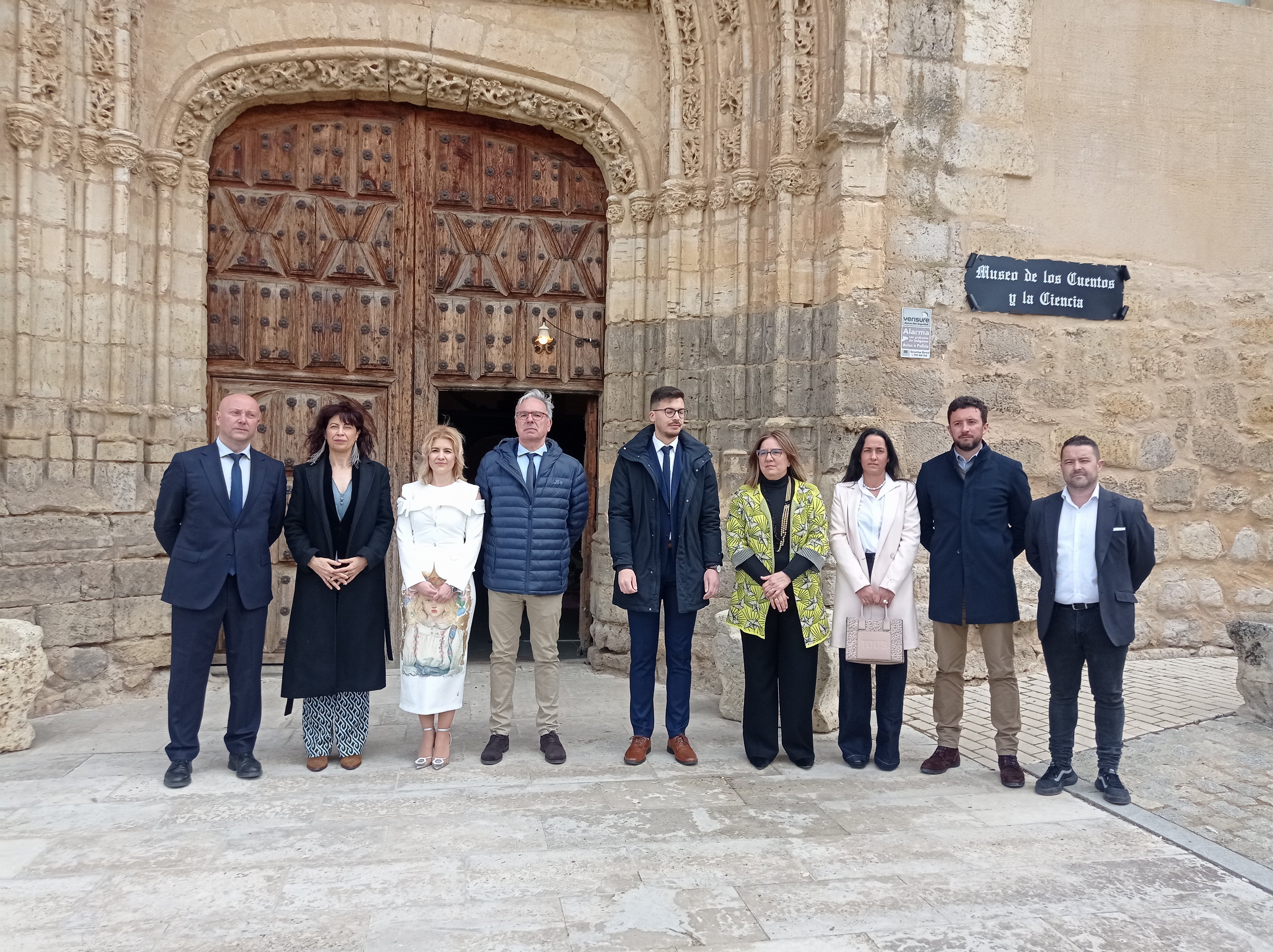 La ministra de Igualdad Ana Redondo visita el Museo de los Cuentos y la Ciencia de Paredes de Nava en Paredes de Nava