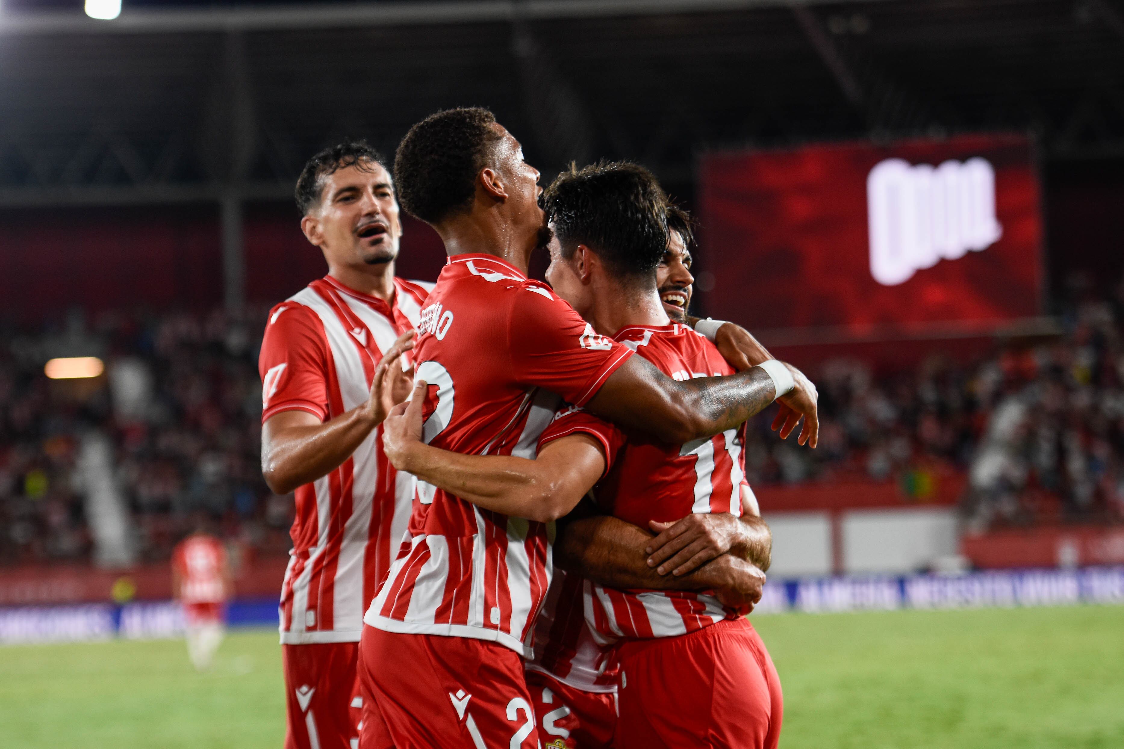 El Almería no para de celebrar goles en las ocho jornadas.