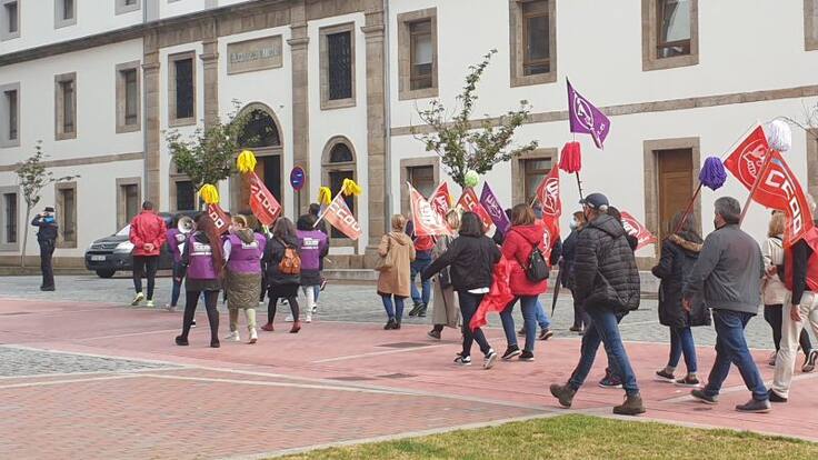 Entrevista a Alejandra Gesto, secretaria general de CCOO de construcción y servicios en Galicia, y Paulo Rubido, representante de CIG (22/4/2021)
