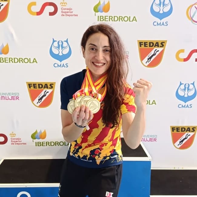 Isabel Sánchez-Arán con sus cuatro medallas de oro