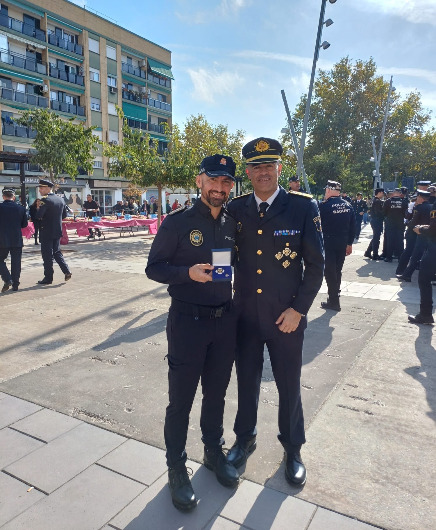 Vicent Morcillo, Policía Local de Tavernes junto a Israel Triviño, Intendent Cap de la Policia Local de Tavernes.