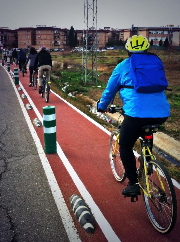 Carril bici a Rabanales realizado con material reciclado