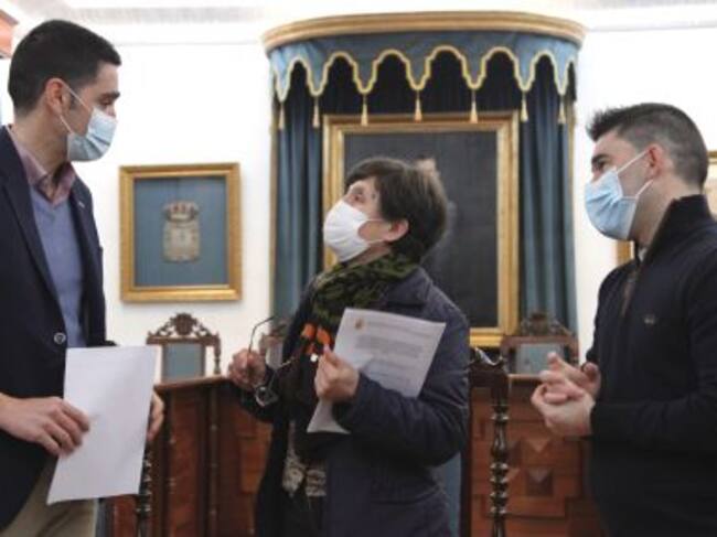 Firma del acuerdo entre el ayuntamiento de Alcala la Real y la ELA de Mures