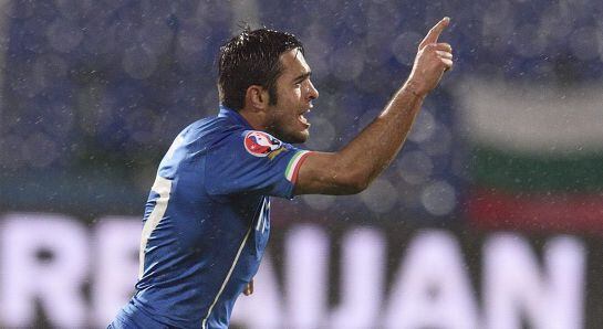 Eder celebra su gol con Italia