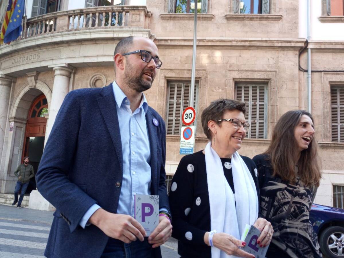 Podemos propone una ayuda de 900 euros a víctimas de violencia machista
