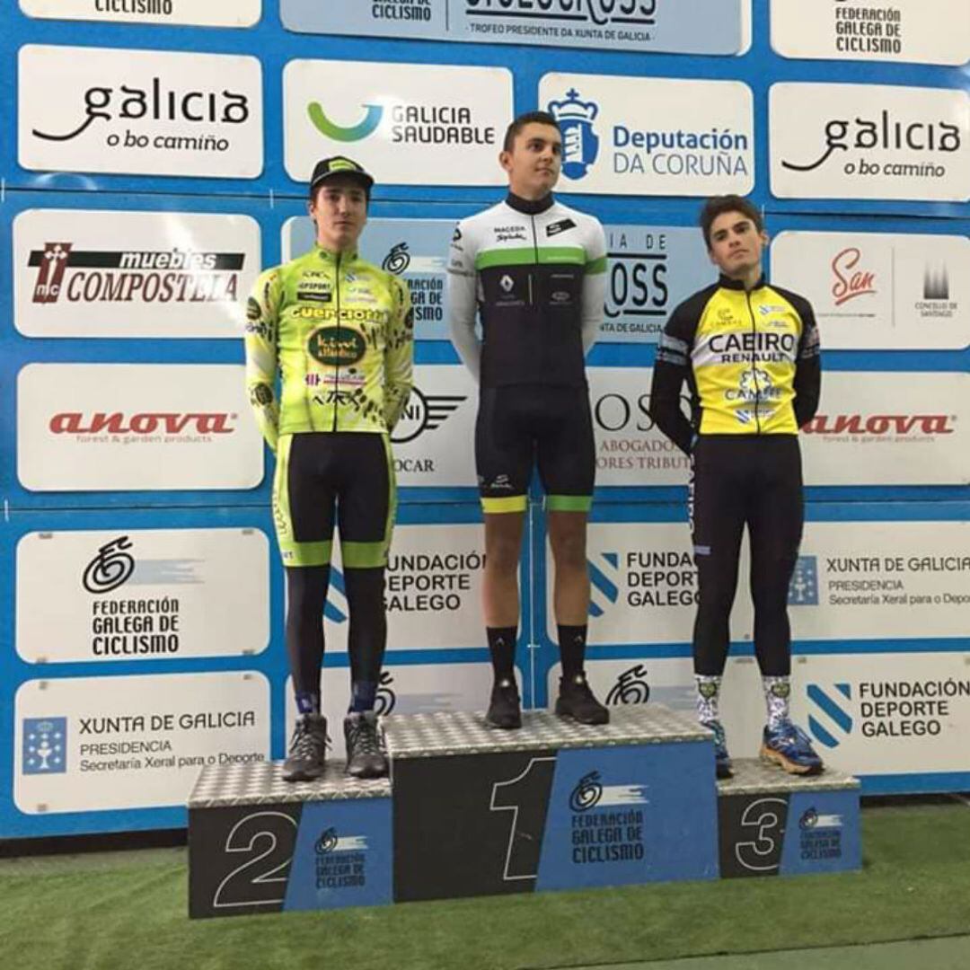 Hasta la fecha, el corredor del Academia Postal-Maceda, Iván Feijóo, no tiene rival en la Copa Galicia de Ciclocross, en la categoría Elite-Sub 23.