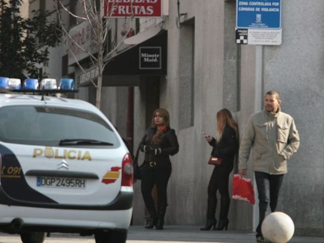 Prostitutas en la madrileña calle Ballesta, muy próxima a la Gran Vía.