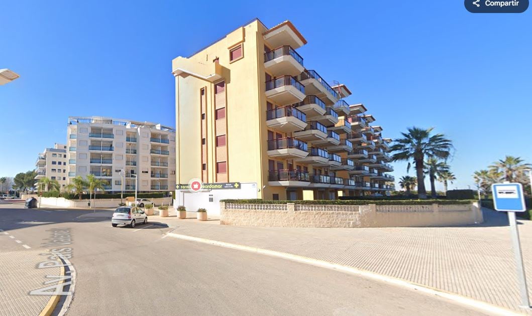 Bloques de apartamentos en la Playa de Guardamar de La Safor.