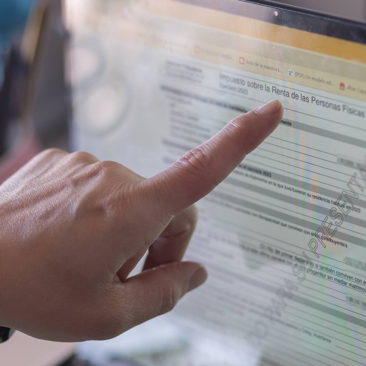 ¿Cuándo es obligatorio hacer la declaración de la renta 2023-2024? Importe mínimo en el IRPF y casos exentos de tributación