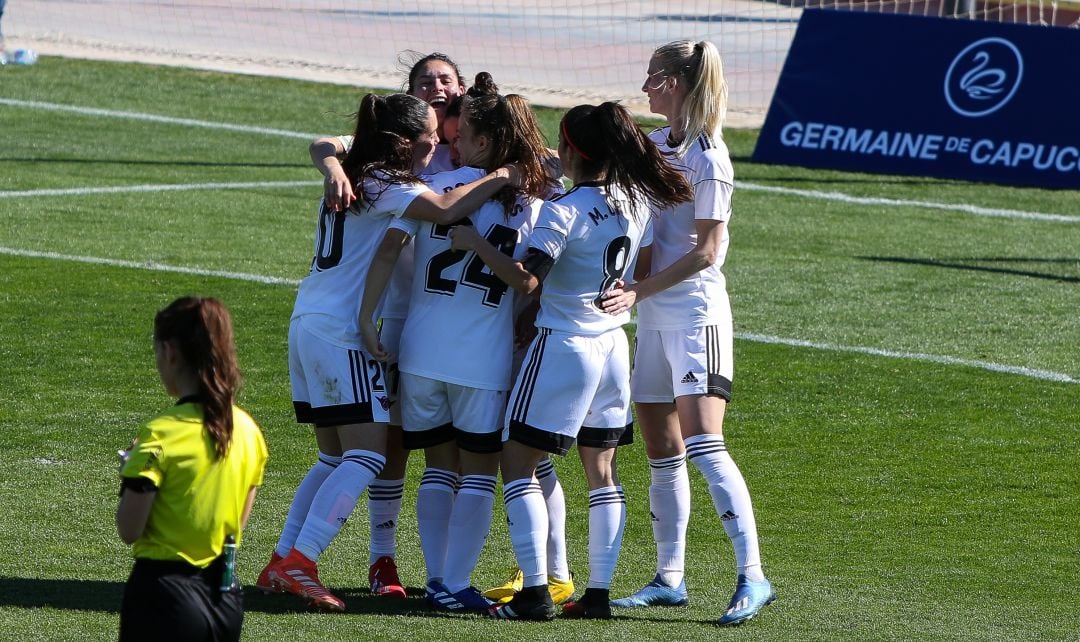 El Real Madrid da el salto oficialmente al fútbol femenino y absorve al CD Tacón