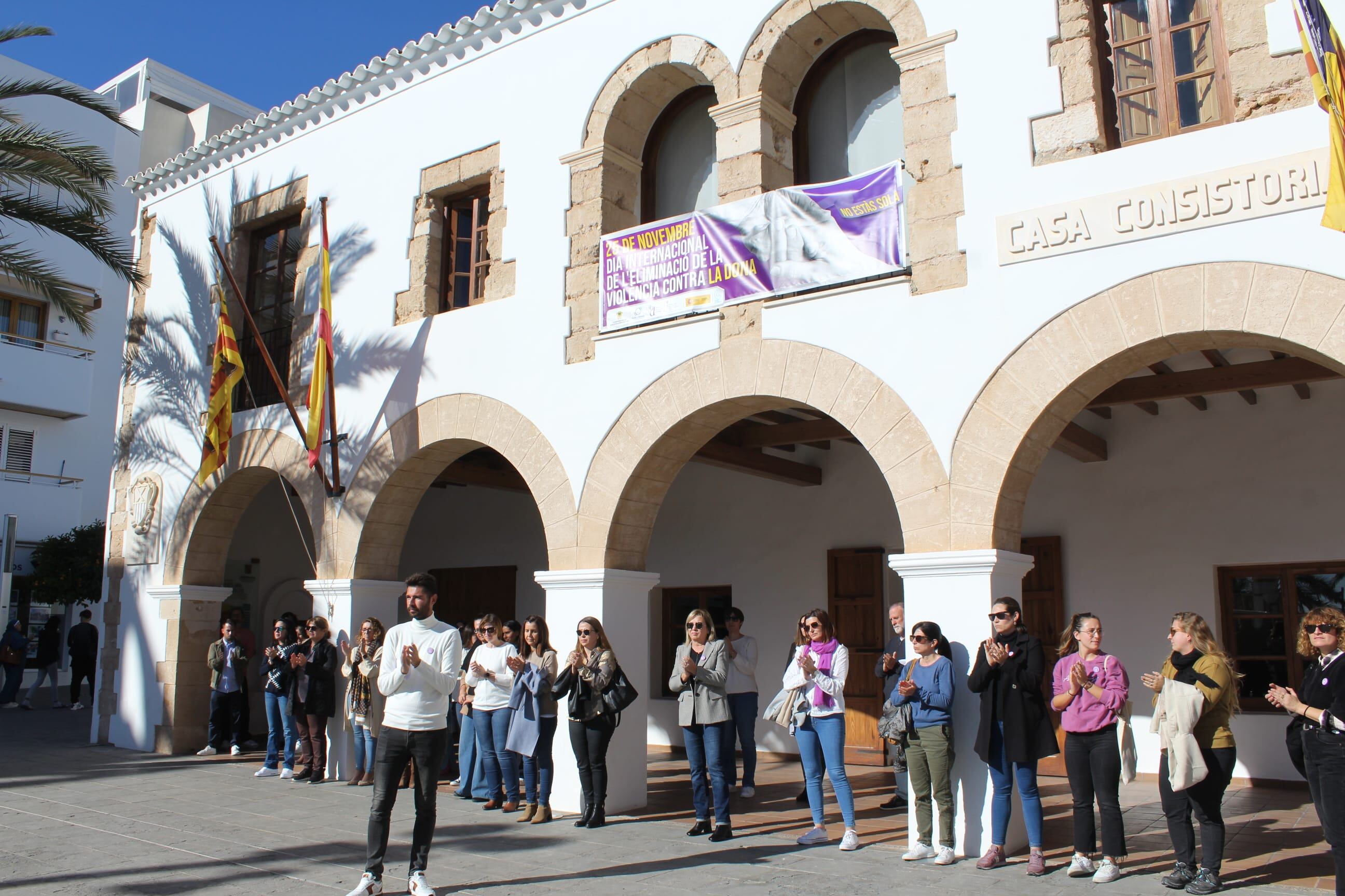 Concentración en Santa Eulària