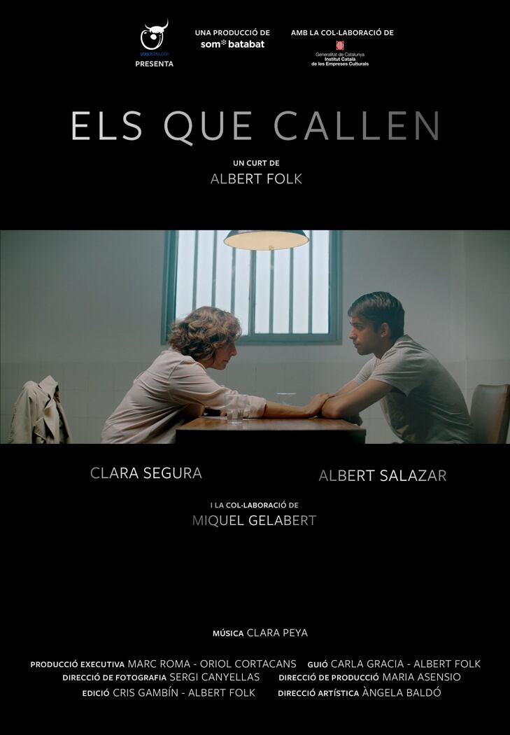 Cartel anunciador del primer cortometraje que se proyectará, &quot;Els que callen&quot;