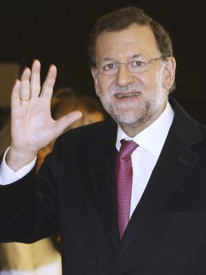 GRA197. MADRID, 11/12/2014.- El presidente del Gobierno, Mariano Rajoy (i), junto al presidente de la CEOE, Juan Rosell (d), durante la clausura hoy del Encuentro Empresarial sobre el Plan Estratégico de Internacionalización y Mercados Prioritarios 2014-.