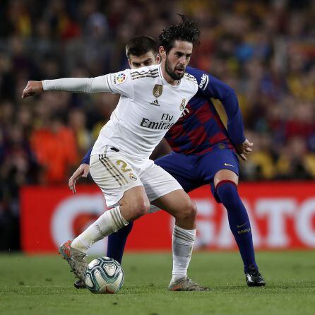 Isco fue la apuesta de Zidane y sirvió para que el equipo blanco dominara el centro del campo. En el comienzo del partido sorprendió con un gran taconazo que acabó con un disparo de Benzema.