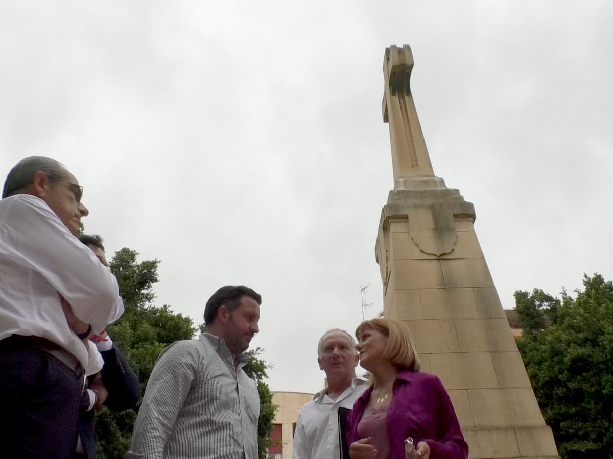 PP y Vox en Elche trabajan para blindar la cruz del Paseo de Germanías