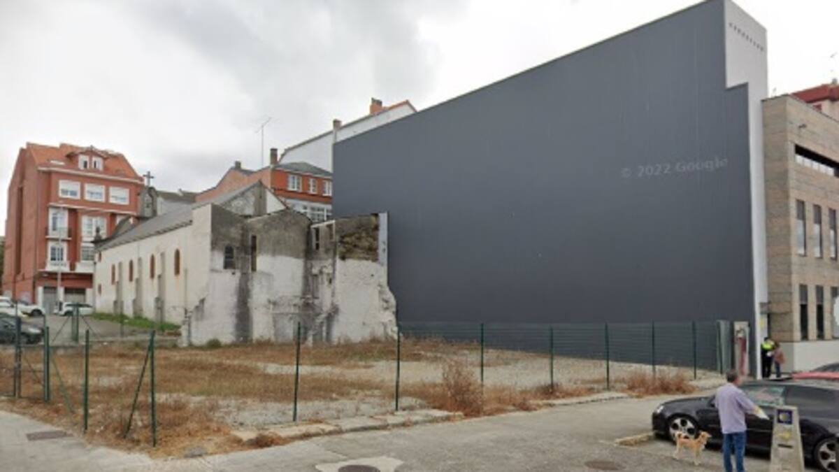 Nueva vida para un solar de la Avenida Mac Mahón que se convertirá en aparcamiento