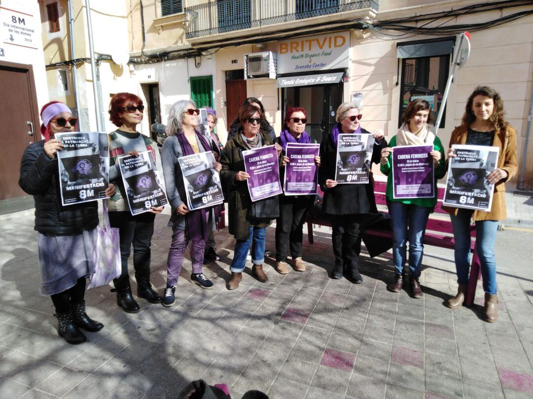 Bajo el lema ecofeminista  de &quot;destruye el patriarcado, no el planeta&quot;, el movimiento feminista mallorquín se organiza para convocar la huelga