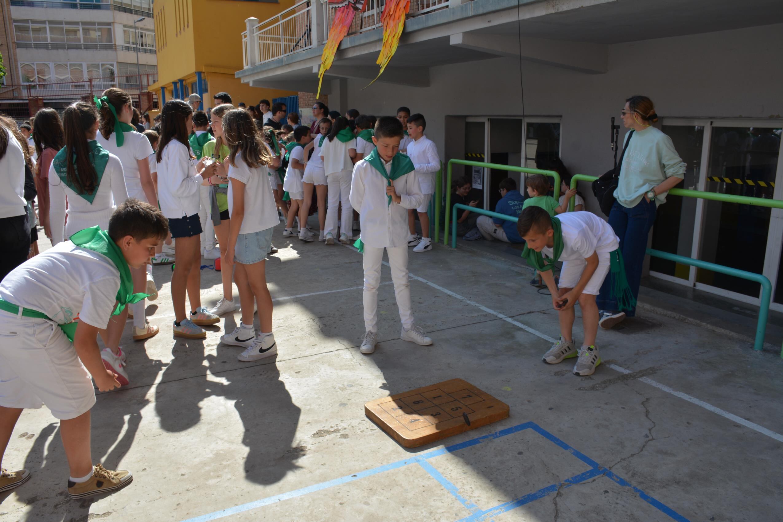 Juegos tradicionales en el colegio San Viator de Huesca