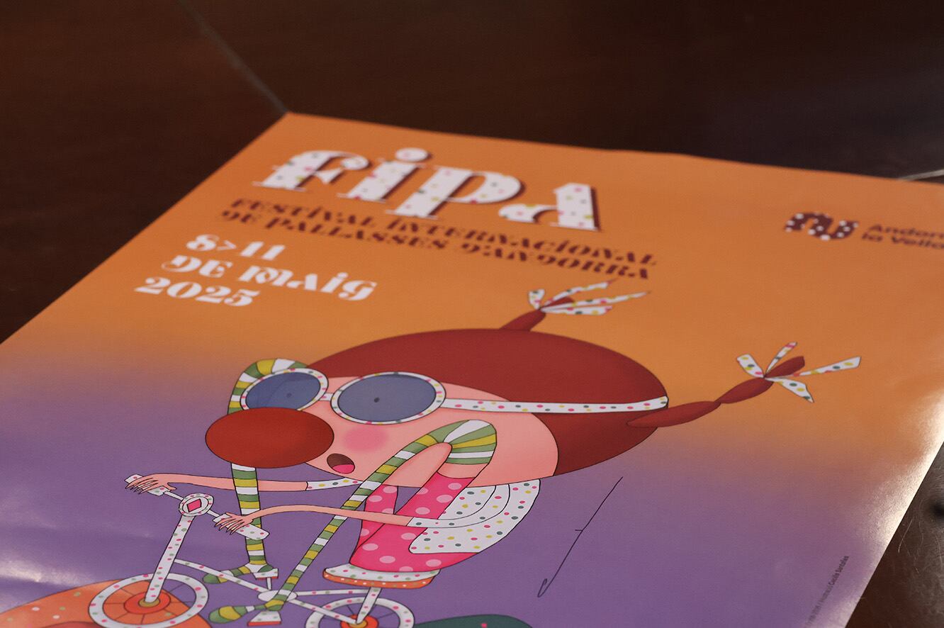 Cartell de l'edició d'enguany del Festival de Pallasses creat per la il·lustradora Cecília Santañes