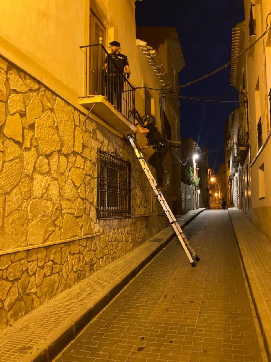 La Policía Local de Lorca impide un segundo intento de ocupación ilegal en una vivienda del casco histórico.