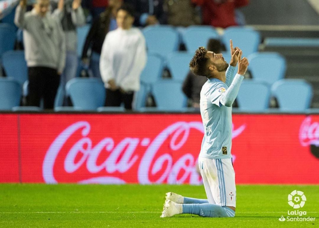 Brais Méndez celebra su primer gol en Balaídos