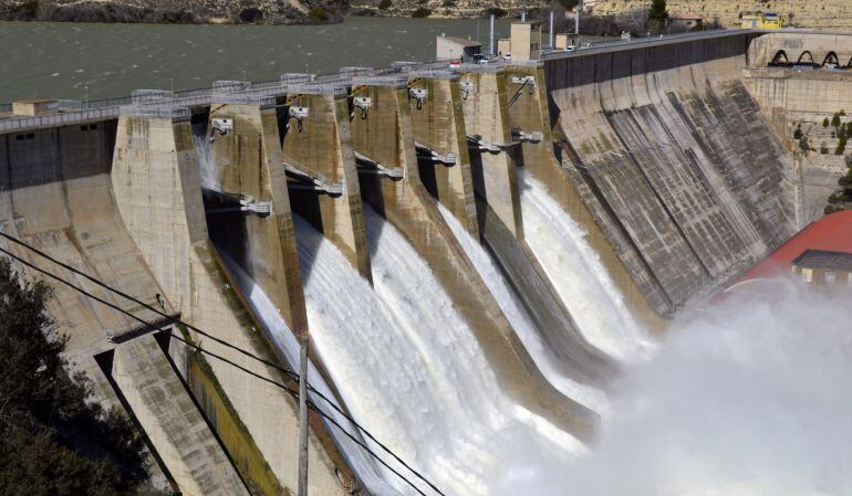 Desembassament Mequinensa, Saragossa