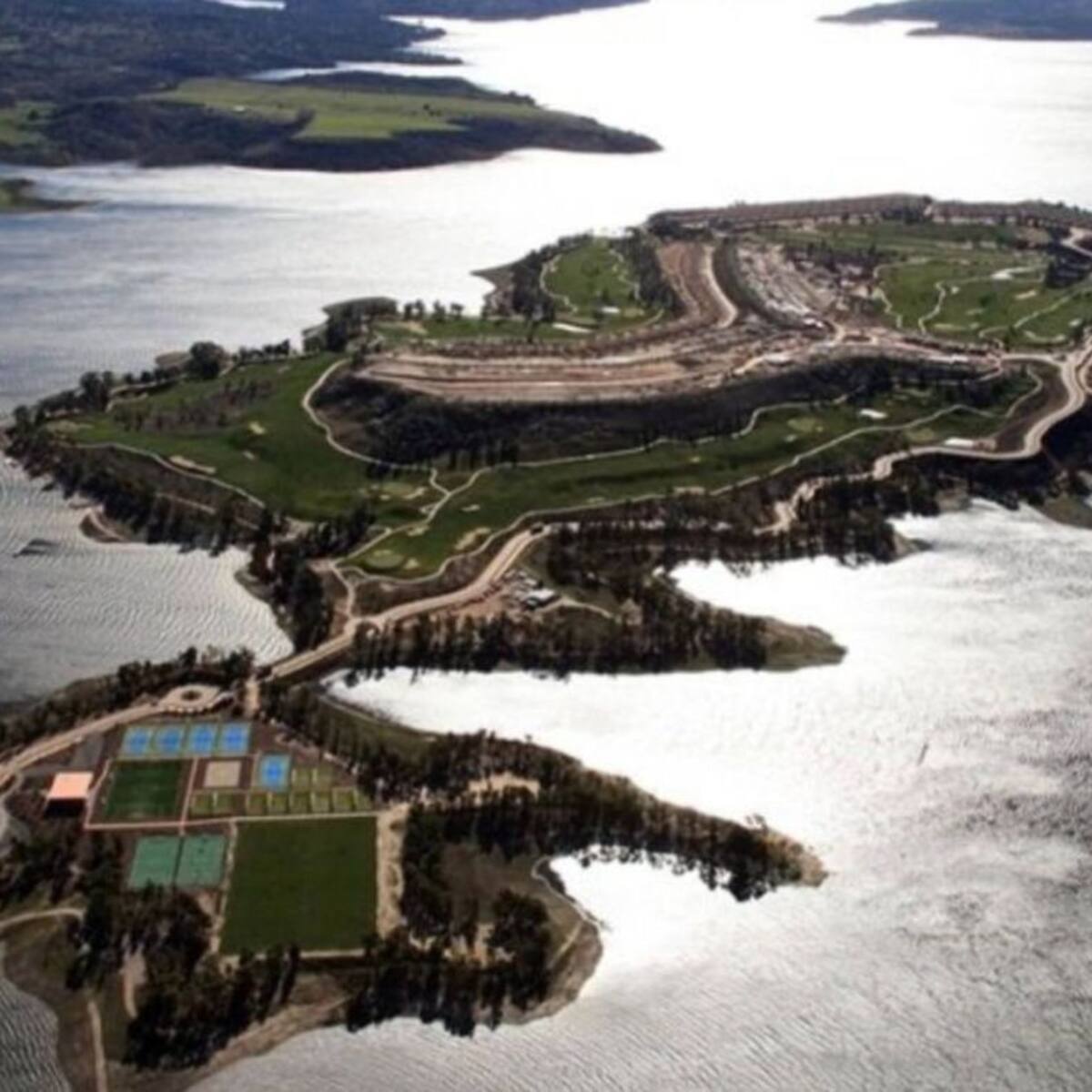 Alcaldes y propietarios satisfechos con el auto