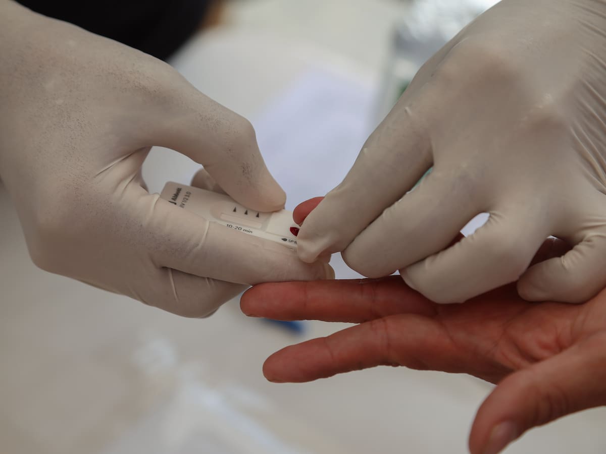 Entrevista con Javier Pinilla, presidente de la Comisión Antisida de La Rioja (30/11/2025)