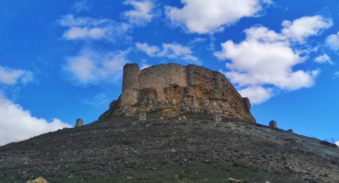 Castillo de Monteagudo de las Salinas (Cuenca).