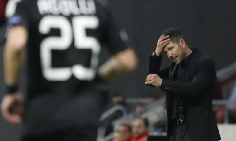 El entrenador argentino del Atlético de Madrid Diego Simeone durante el partido ante el Qarabag 